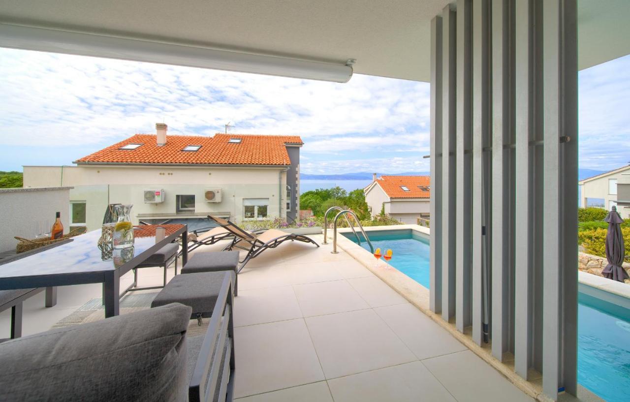 Villa Solis Lacus Modern Apartment - Private Heated Pool - Smart Tv Sky X - Free Parking Njivice Dış mekan fotoğraf