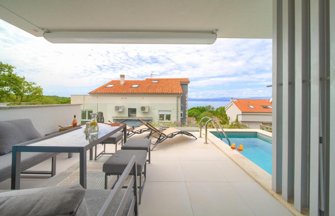 Villa Solis Lacus Modern Apartment - Private Heated Pool - Smart Tv Sky X - Free Parking Njivice Dış mekan fotoğraf