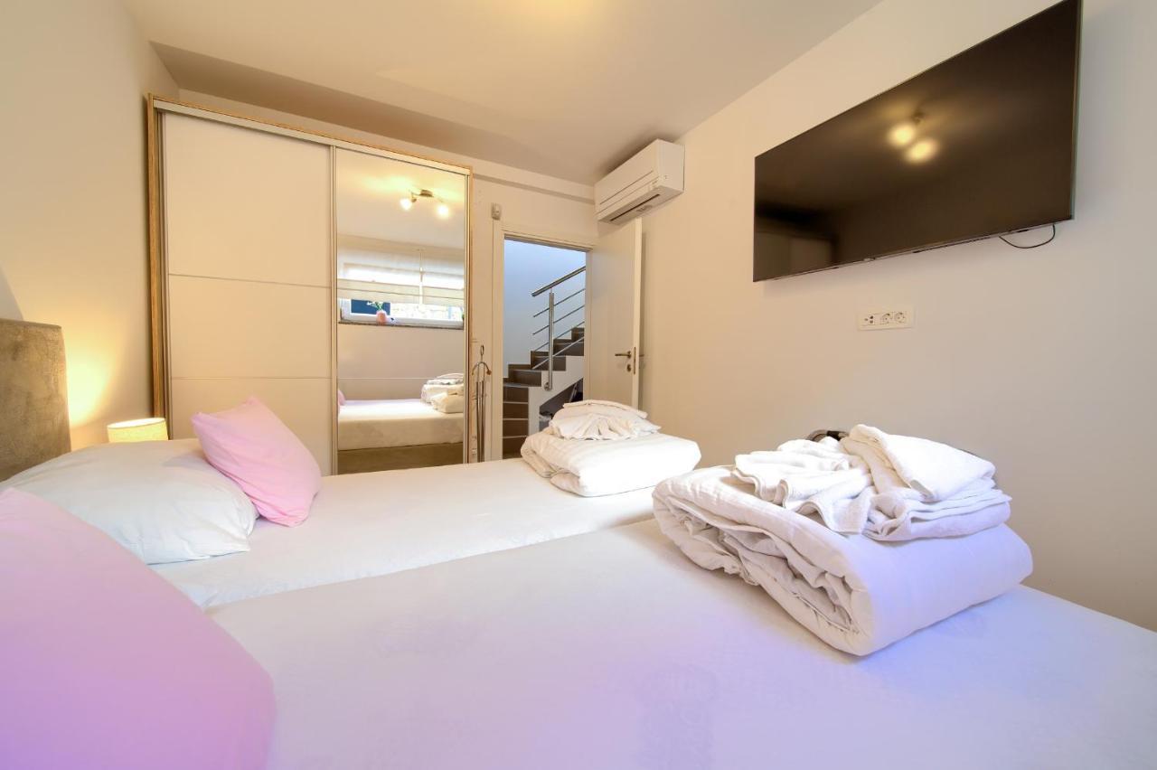 Villa Solis Lacus Modern Apartment - Private Heated Pool - Smart Tv Sky X - Free Parking Njivice Dış mekan fotoğraf