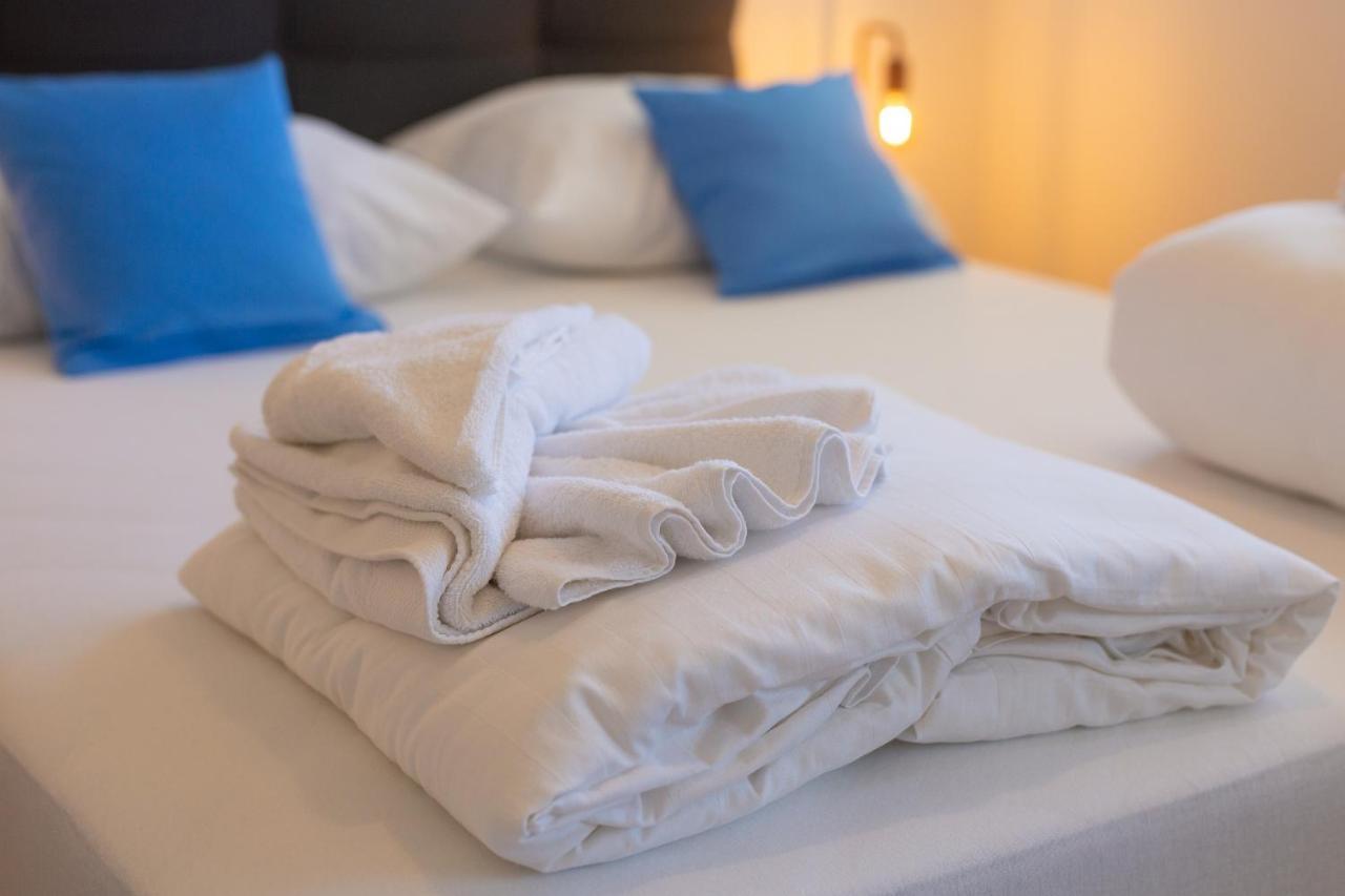 Villa Solis Lacus Modern Apartment - Private Heated Pool - Smart Tv Sky X - Free Parking Njivice Dış mekan fotoğraf