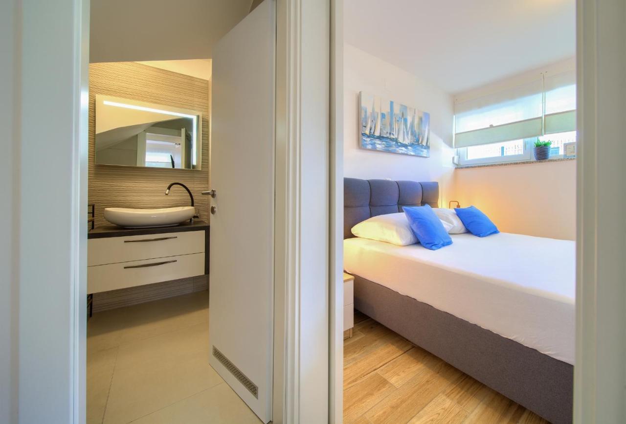 Villa Solis Lacus Modern Apartment - Private Heated Pool - Smart Tv Sky X - Free Parking Njivice Dış mekan fotoğraf